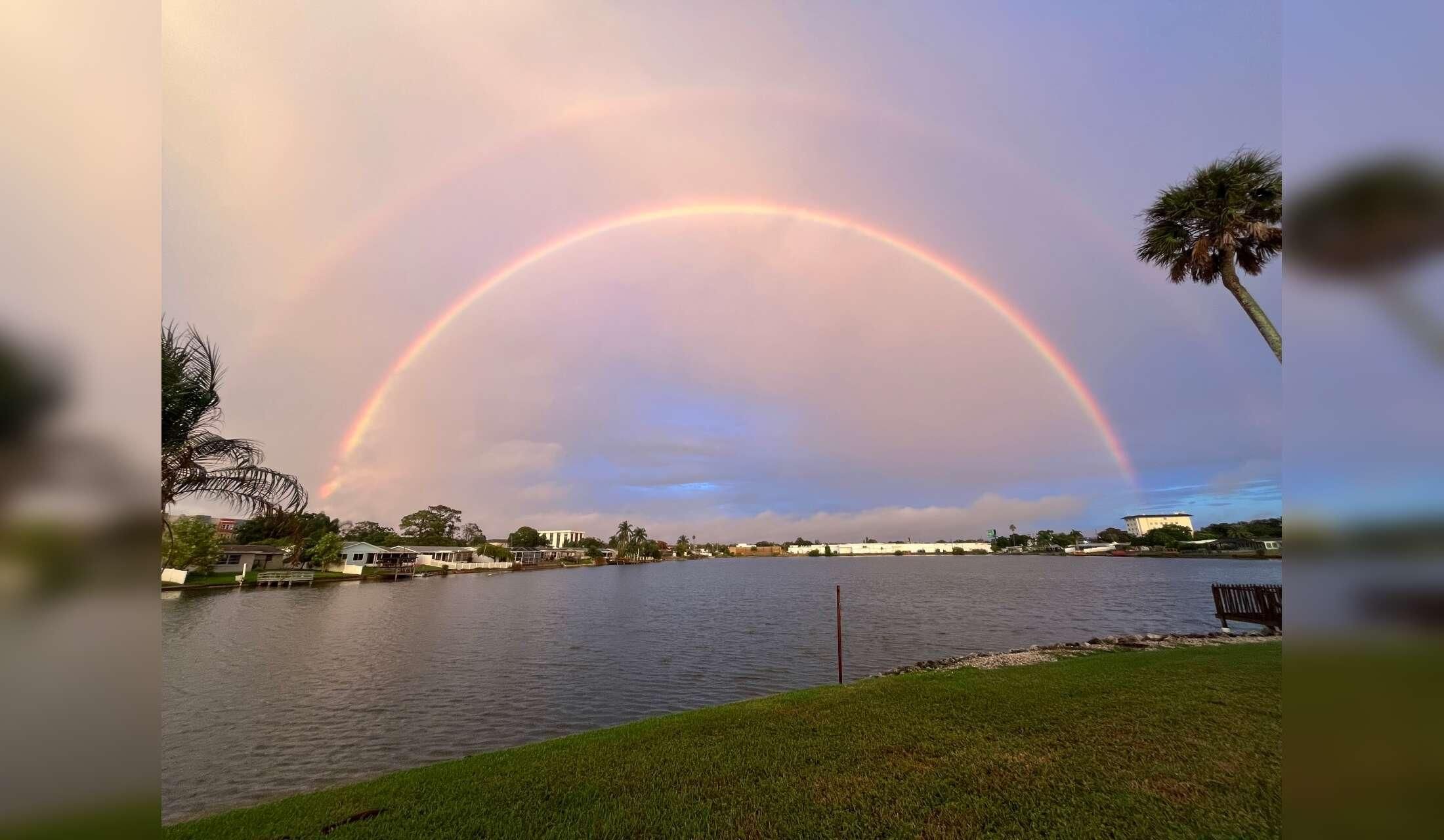 Lakeside Florida Home - Image 2