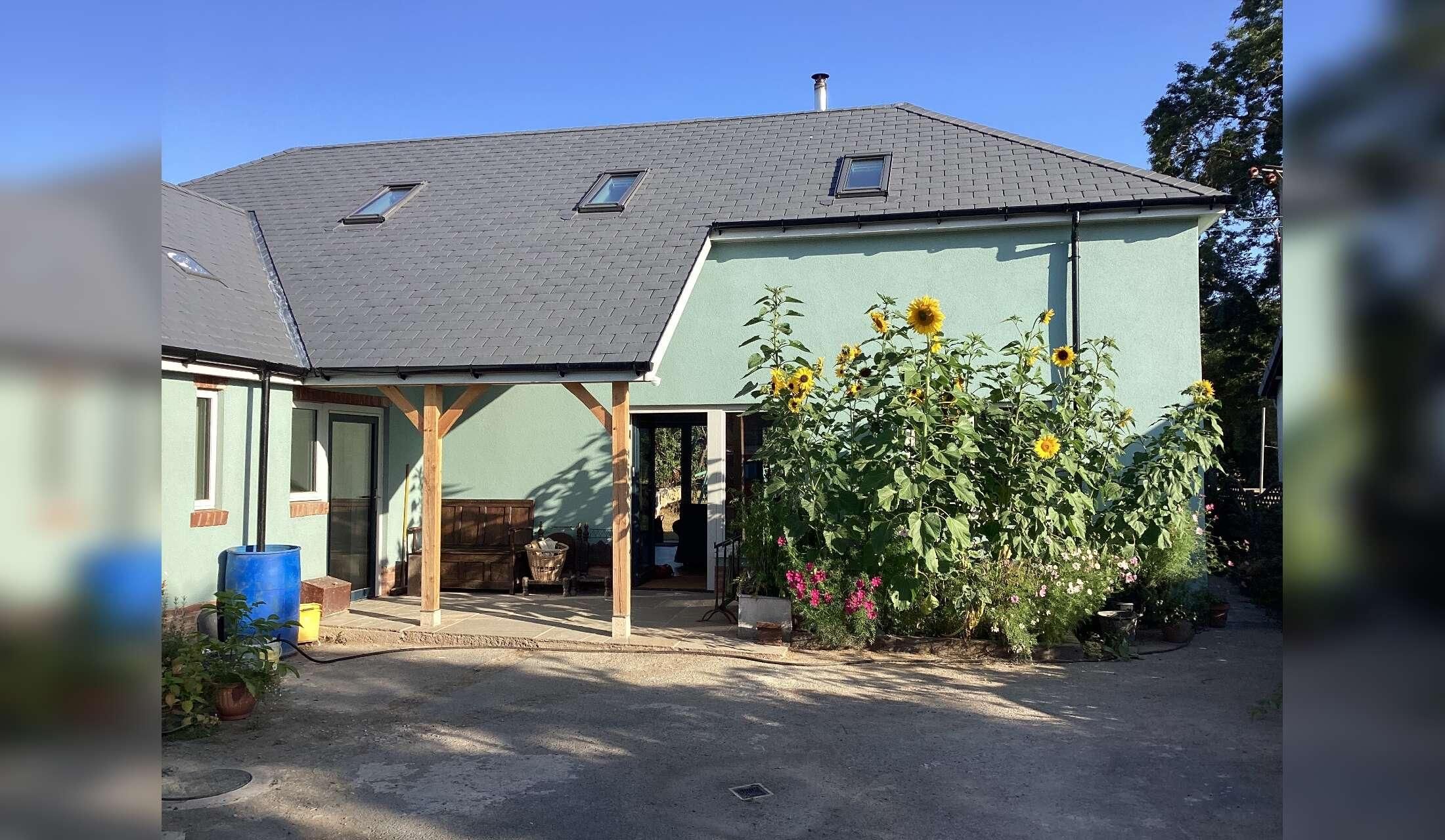 1 bed self contained apartment with garden and parking in historic small town and 1 cat - Image 3