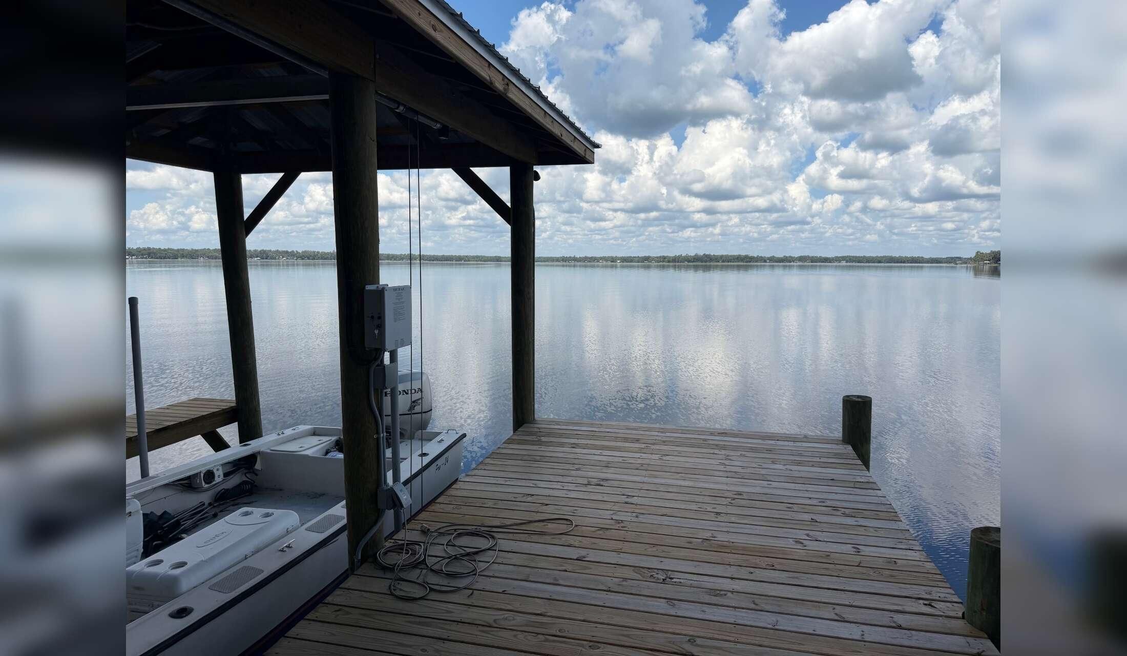 North Florida lake retreat - Image 10