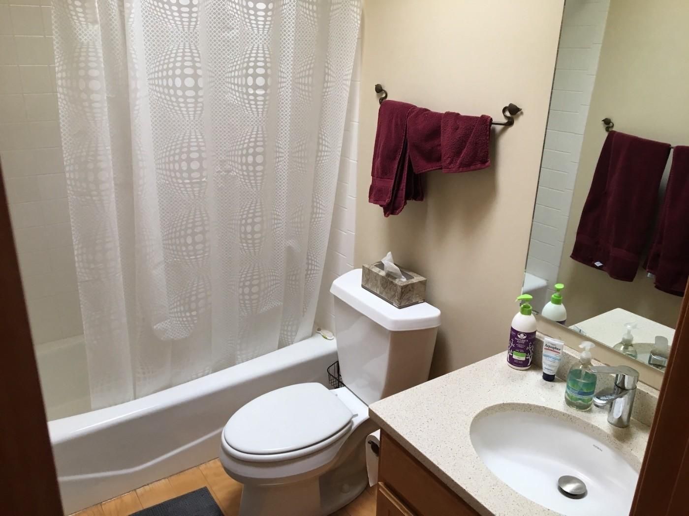 SANTA FE, 2br 2bath - 1 cat, no littler box - Image 2