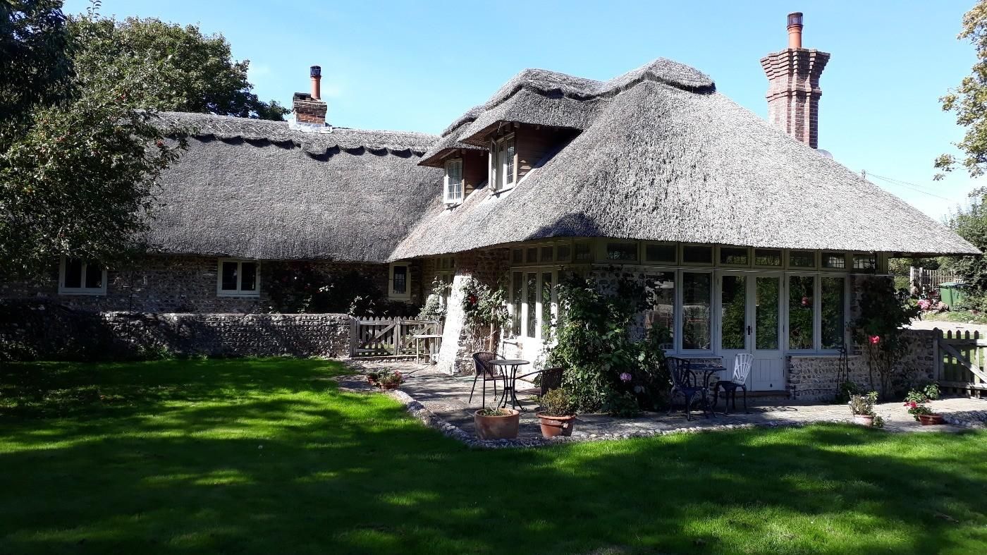 Experienced (non-professional)  animal lovers for cottage in West Sussex