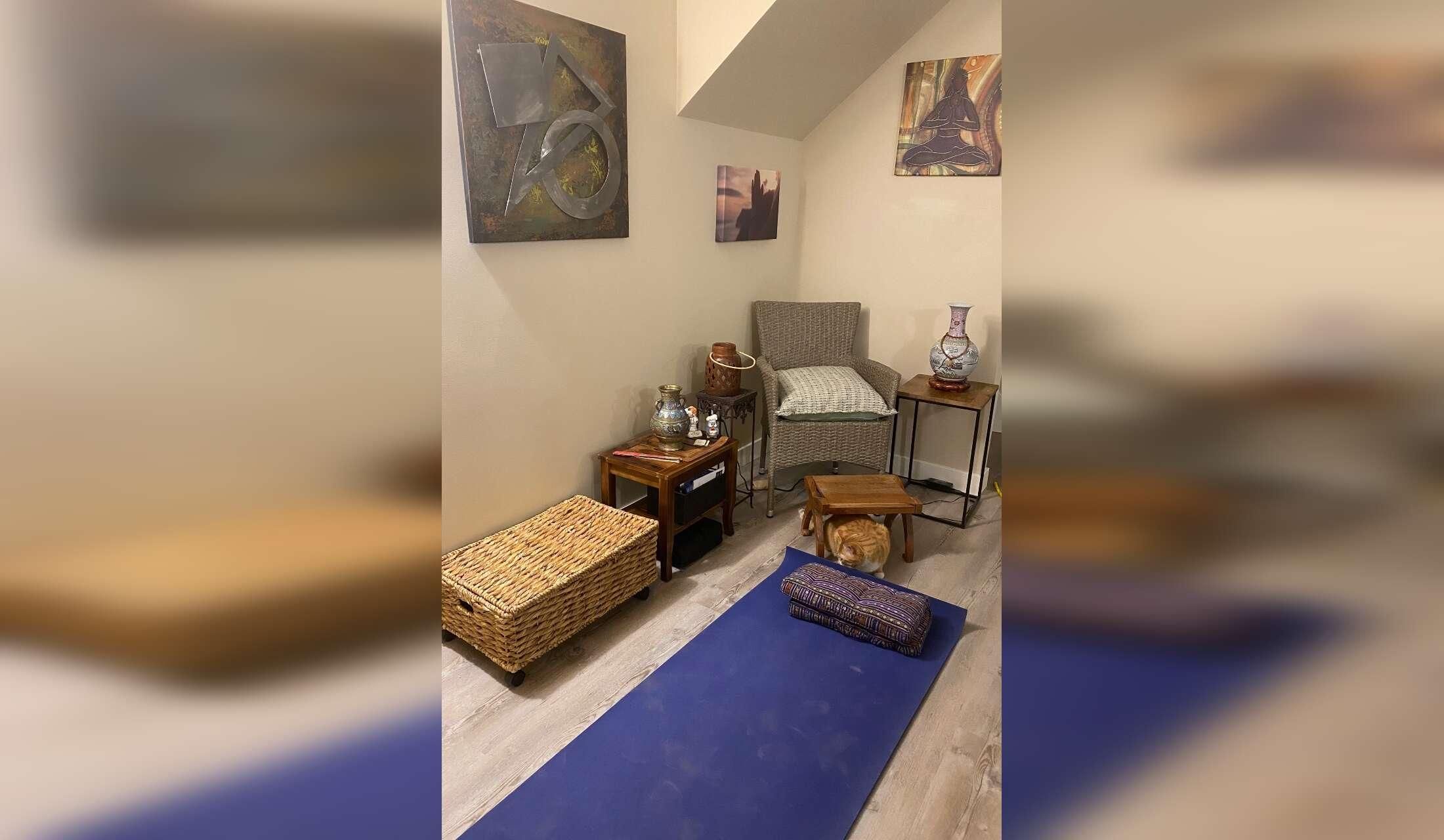 ENJOY A PEACEFUL HAVEN WITH FURRY FRIENDS JUST MINUTES AWAY FROM THE HUSTLE & BUSTLE - Image 7
