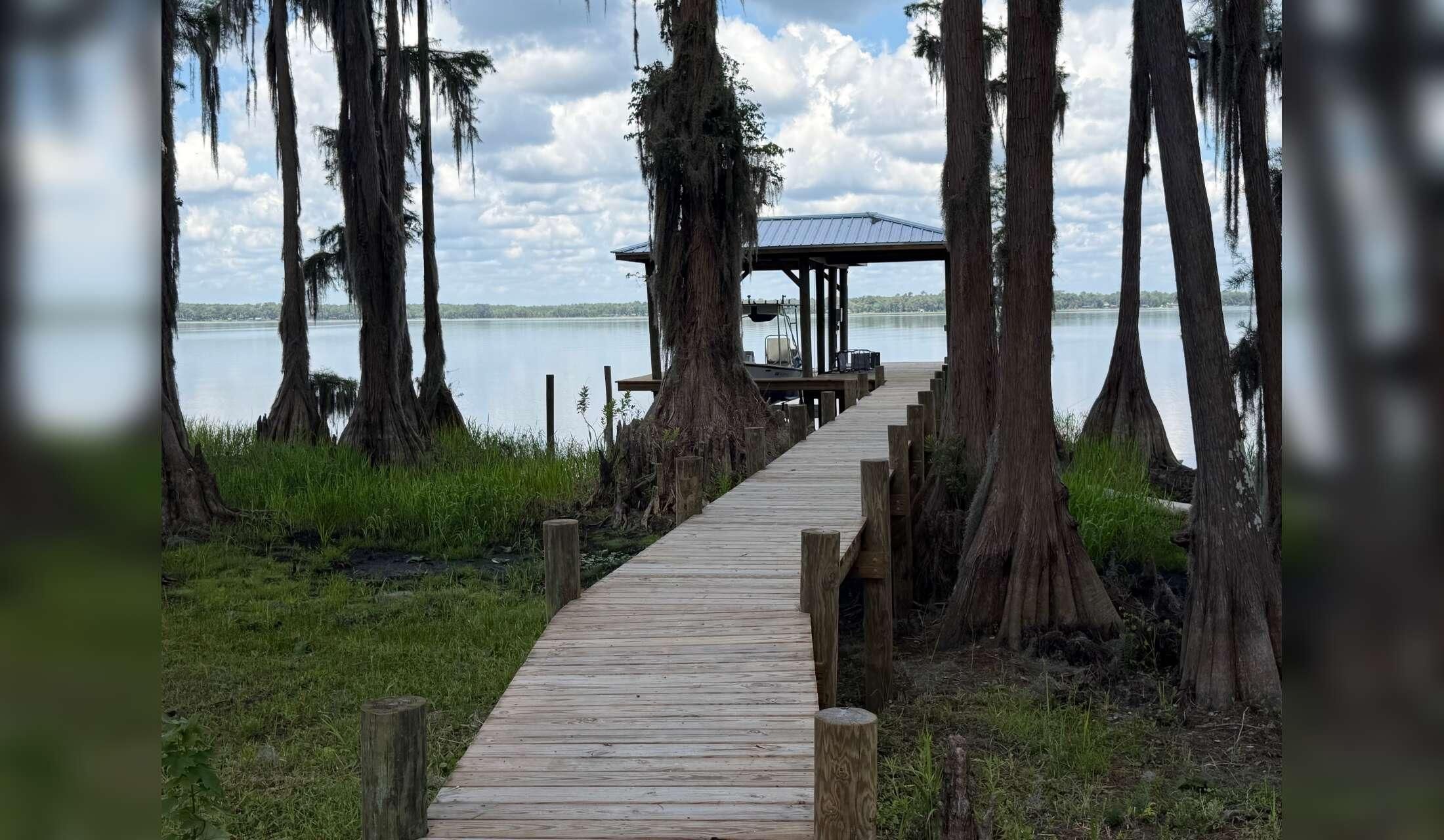 North Florida lake retreat - Image 9