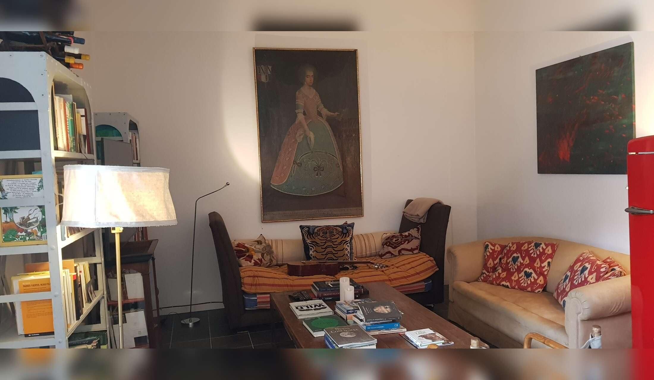 Enjoy fabulous Lucca in Tuscany with two beautiful German shepherds, in a big apartment in front of its famous walls - Image 8
