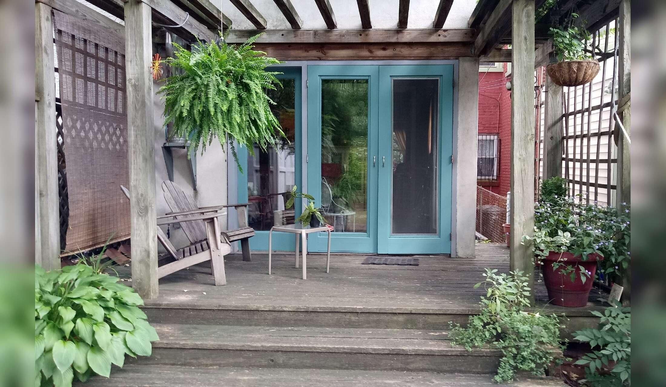 2 story/1 bedroom/1.5 bath townhouse - Fairmount/Lemon Hill - Image 4