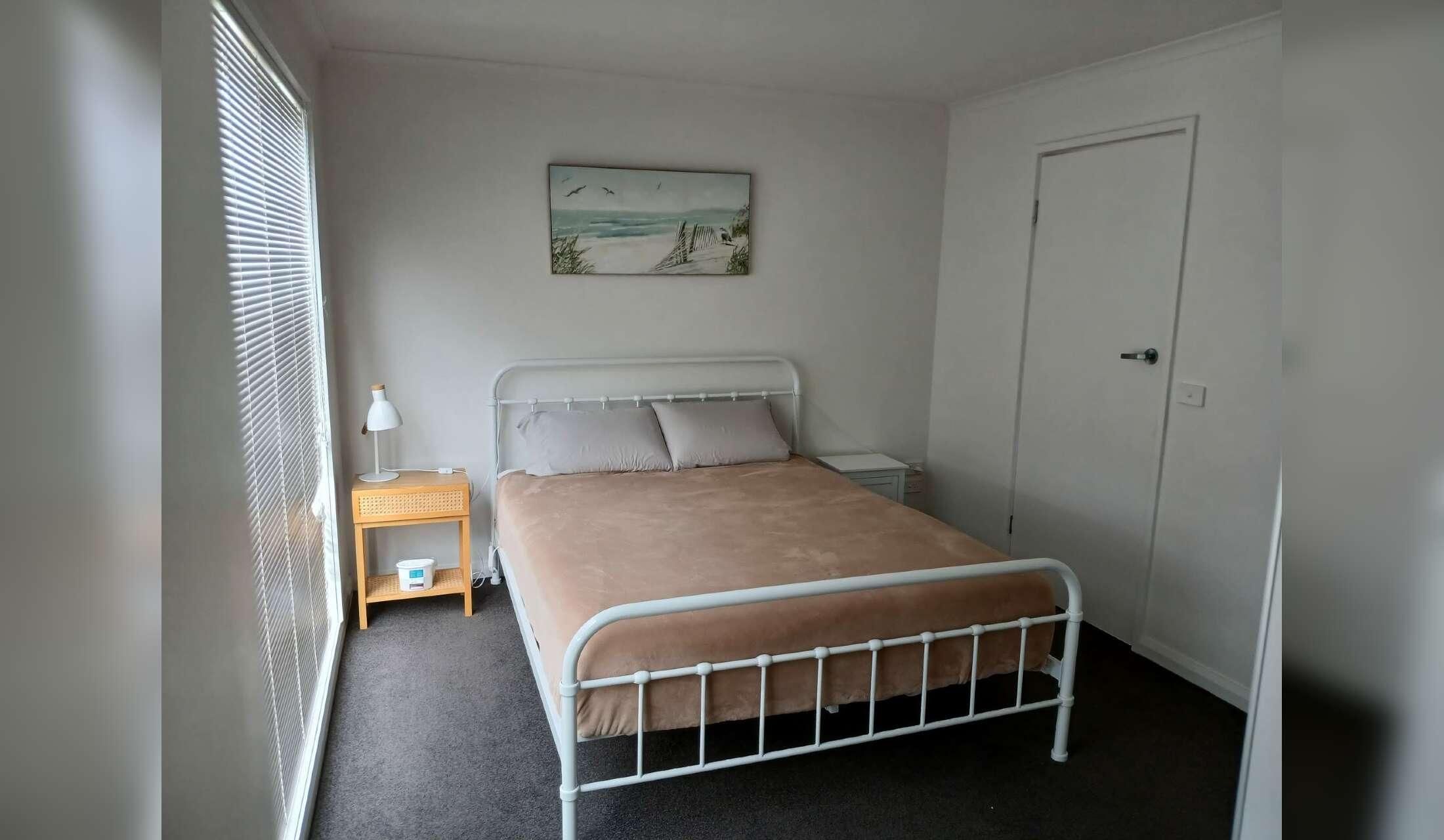 Coastal Tasmanian Getaway | Loving Pet Sitter Wanted | 5 Min Walk to Beach - Image 5